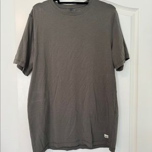 Men’s Vuori shirt
